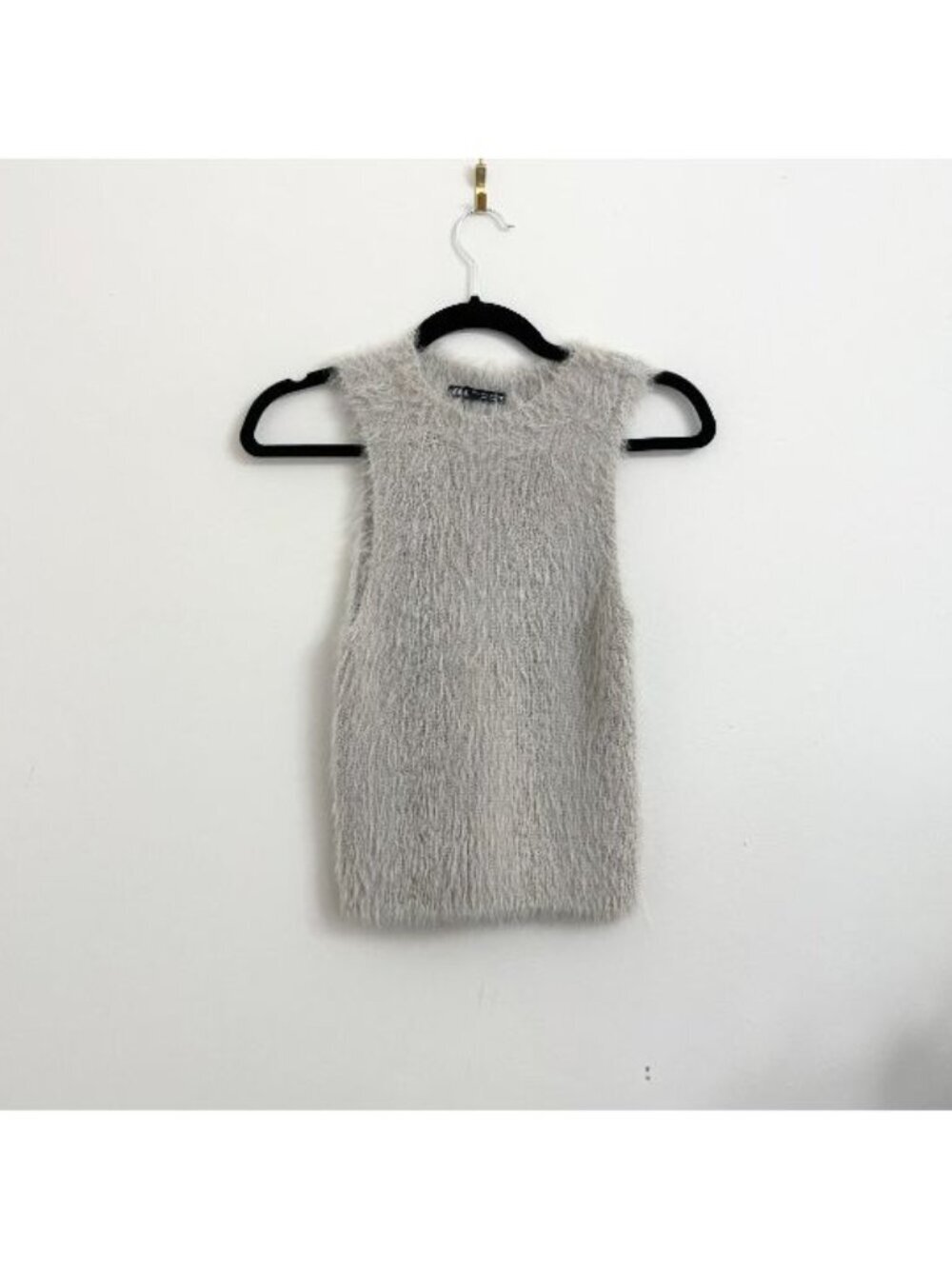 EUC Zara Fuzzy Lavender Sleeveless High Neck Fitted Top - sz S - Picture 2 of 12